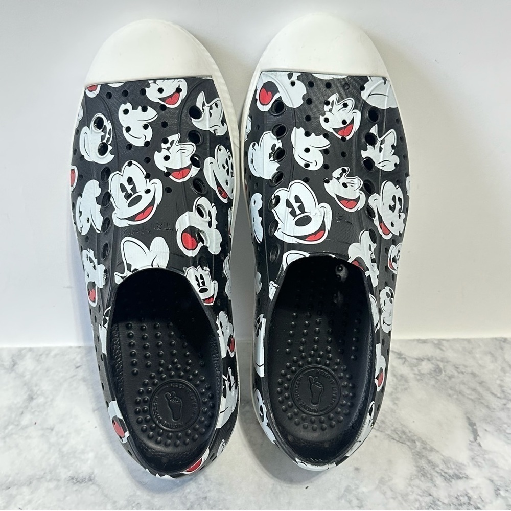 Native Disney Mickey Mouse Jefferson EVA clogs slip on shoes unisex women’s 6
